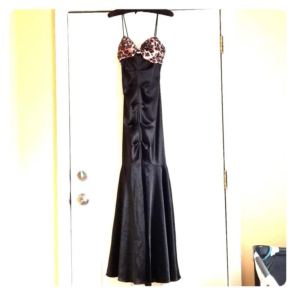Formal CACHE Black Dress Mermaid Gown Style Size 6